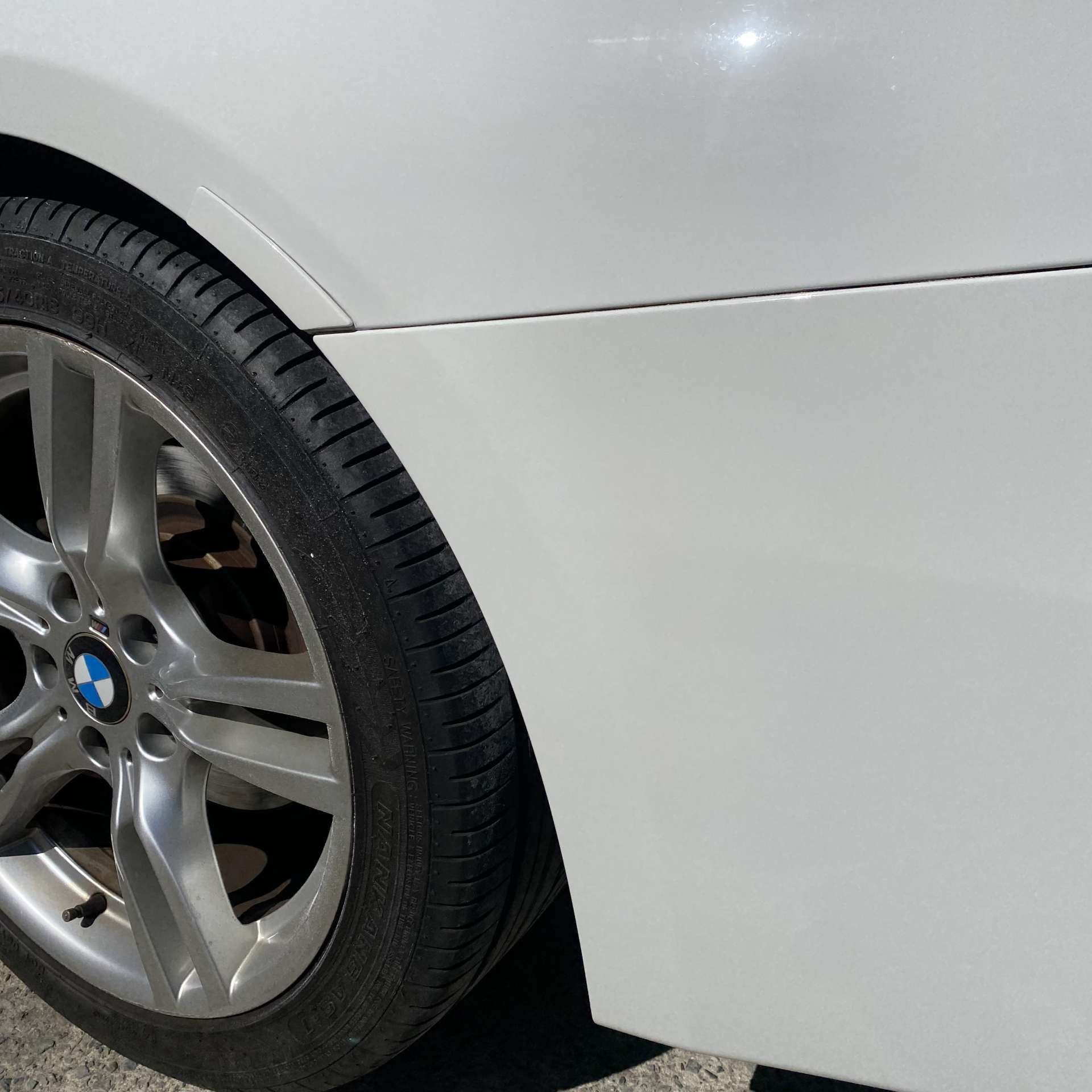 本日のプラチナリペア BMW/318i カーコーティングのお役立ち情報を掲載中 横浜で車の鈑金塗装のことなら